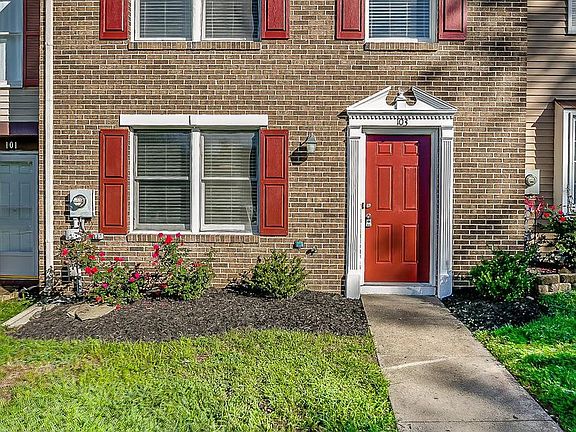 2nd image of 103 Saratoga Pl