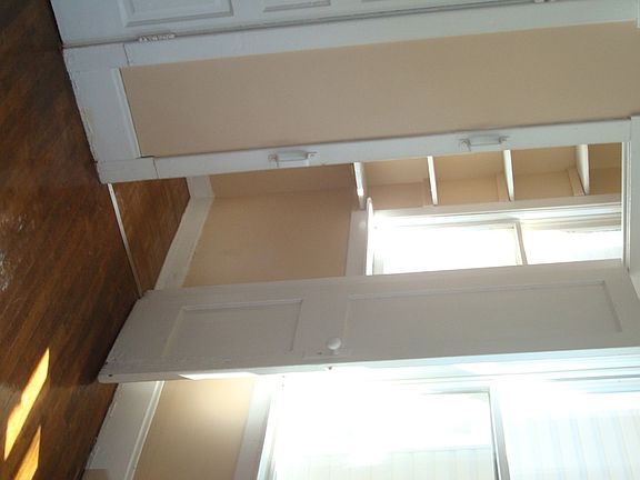 4th image of 8251 S Commercial Ave