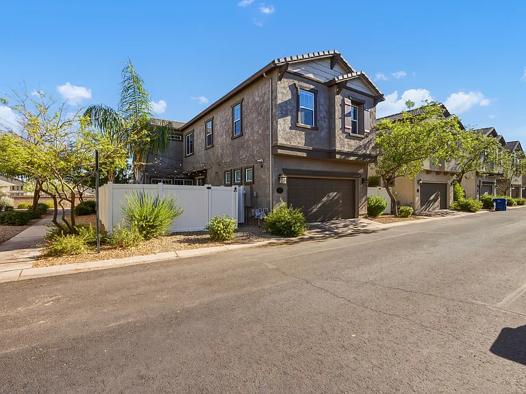 10429 E Naranja Ave — Photo 2