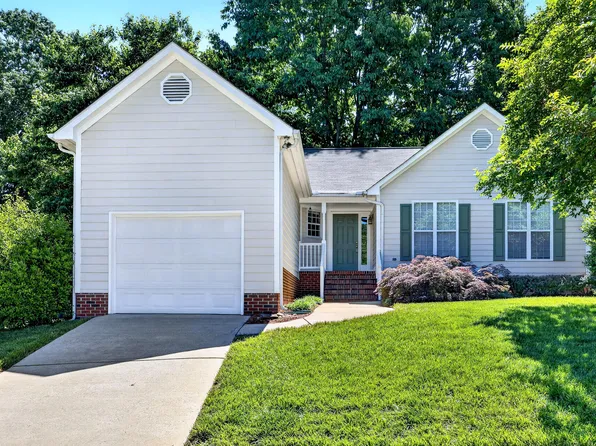 2519 Tryon Pines Dr, Raleigh, NC 27603