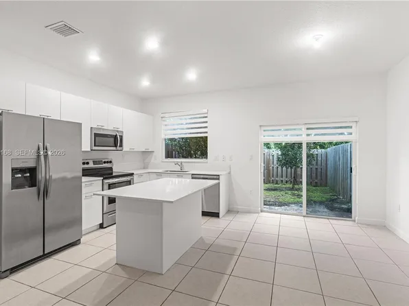 12307 NW 23rd Ct #12307, Miami, FL 33167