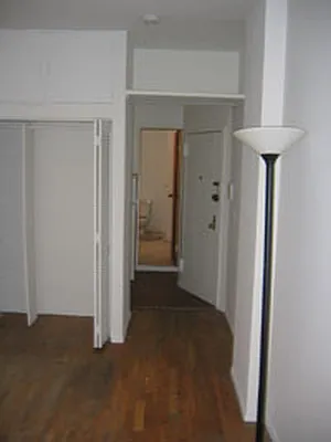 Rented by Eric Goodman Realty Corp | media 16