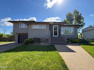 312 E St S, Glen Ullin, ND 58631