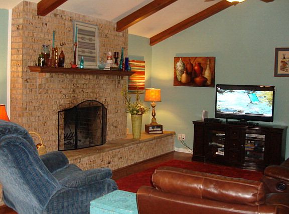 2nd image of 2918 Alta Vista Ln