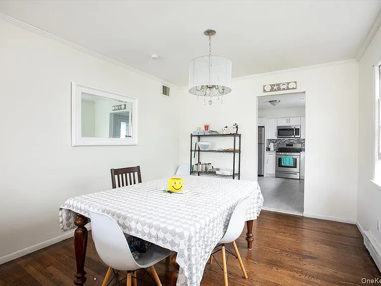 525 E Beech St #1 — Photo 11