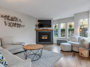 245 W 15th St #102, North Vancouver, BC