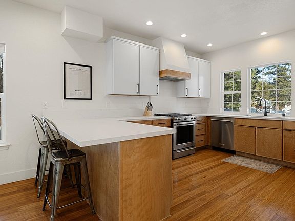 5th image of 13420 Northwoods Blvd