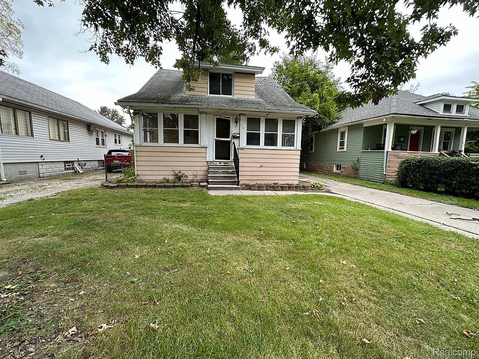 1st image of 26 Englewood St