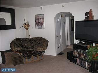 5th image of 2224 Glenview St