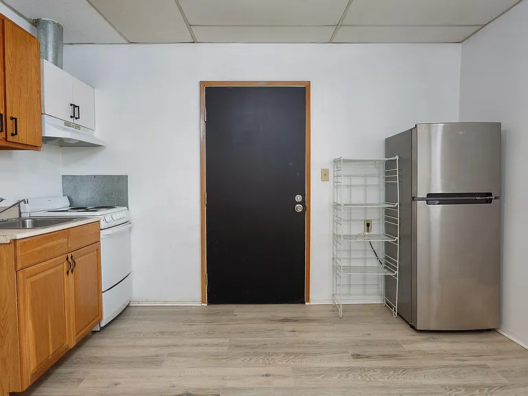 5420 S Tacoma Way — Photo 5