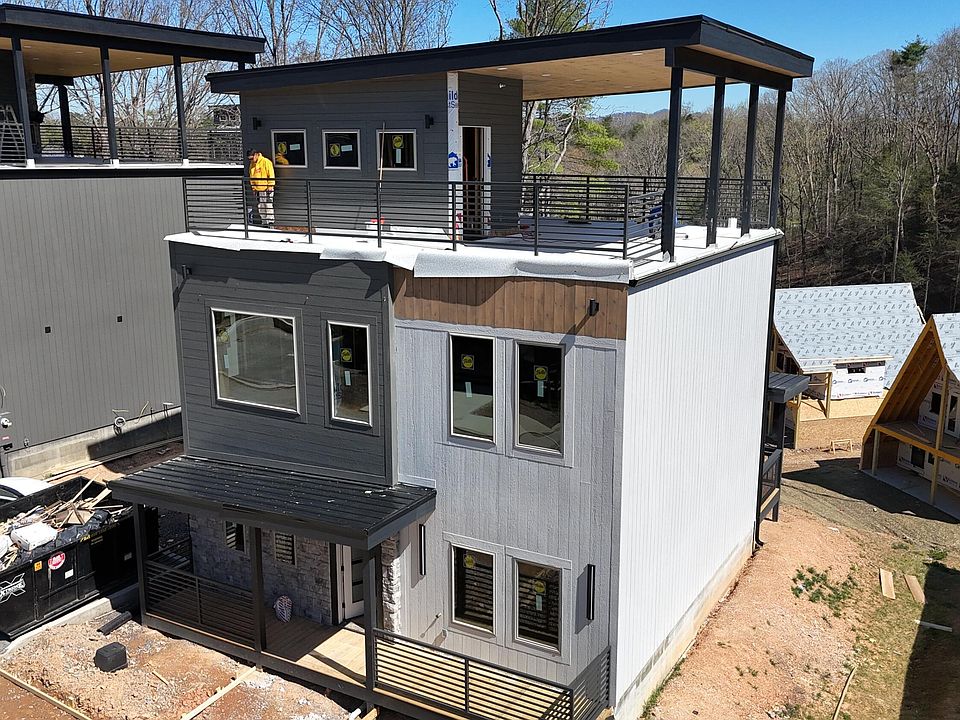 2nd image of 589 Warbonnet Way