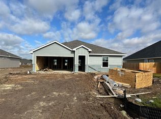 533 Harvest Lake Dr, Snook, TX 77878