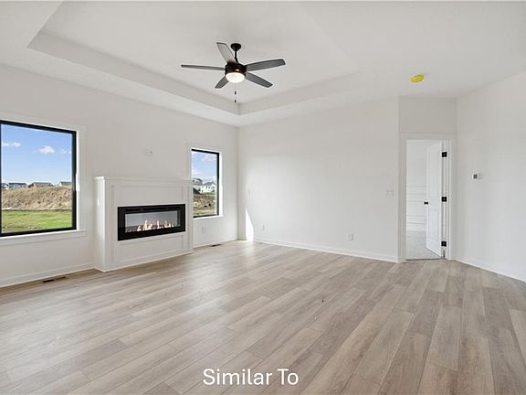 2nd image of 1541 Hazel St