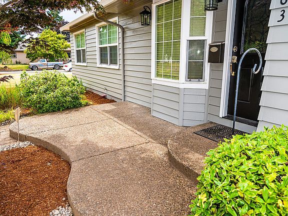 3rd image of 4363 Toni Ave N