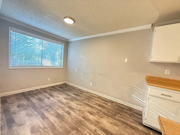 12550 SE Powell Blvd — Photo 5
