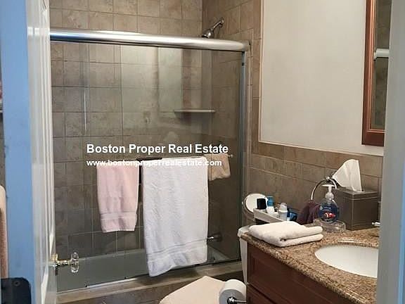 280 Commonwealth #307 Boston - Back Bay Unit Photo 9