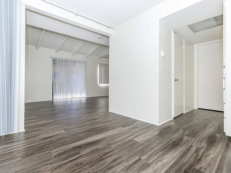 Maplewood Apartment Homes — Photo 14
