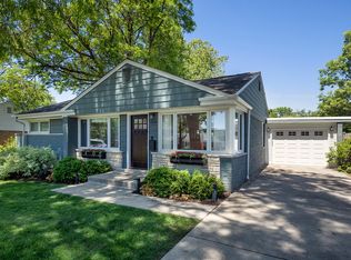 1938 Lincoln Ave, Northbrook, IL 60062