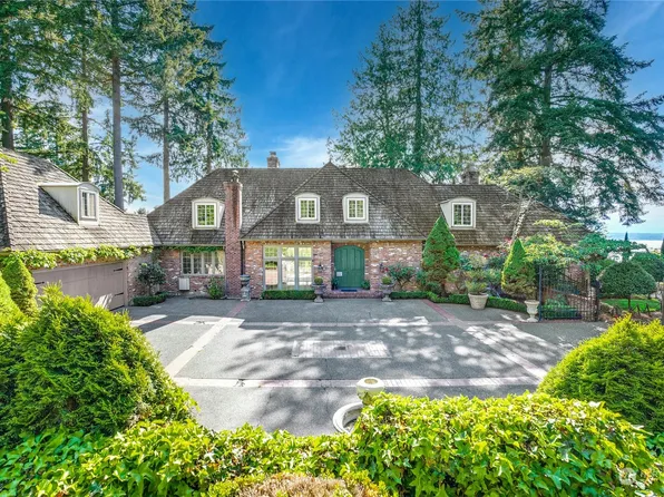 1204 NW Culbertson Drive, Seattle, WA 98177