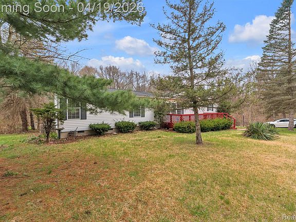 4th image of 36085 Wick Rd