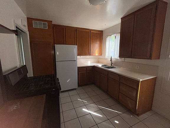 2nd image of 5618A Kinston Ave