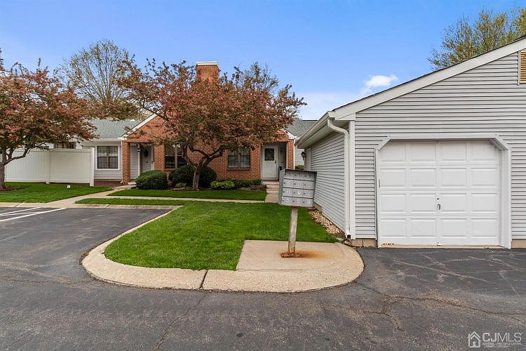 1st image of 84 Whitehead Ln