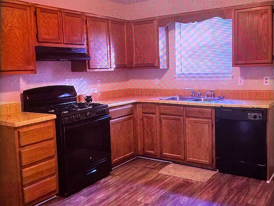 2nd image of 5960 Bluebonnet Cir