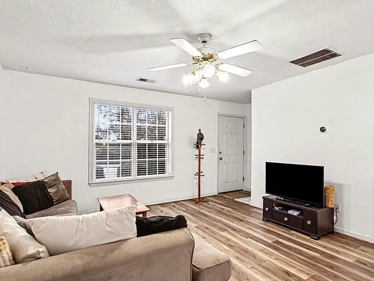2834 Florence Dr — Photo 5