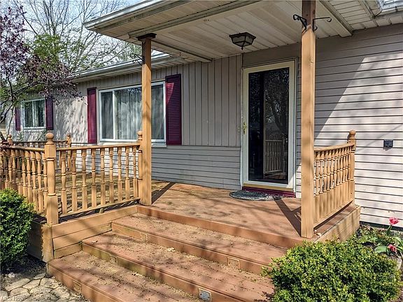 2nd image of 3172 Spencer Dr