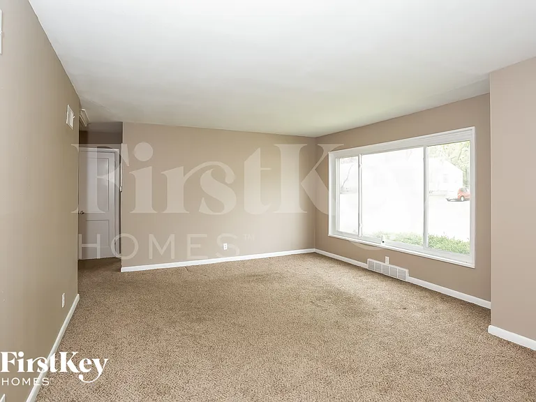 1290 Washington St — Photo 4