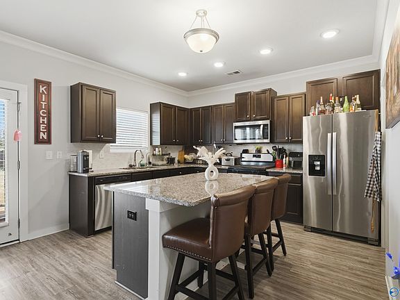 5th image of 6018 Taramore Ln