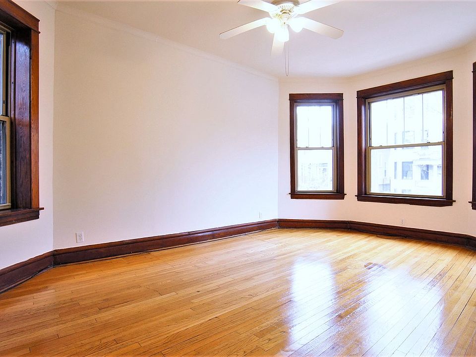 1st image of 2453-55 N Spaulding Ave #877