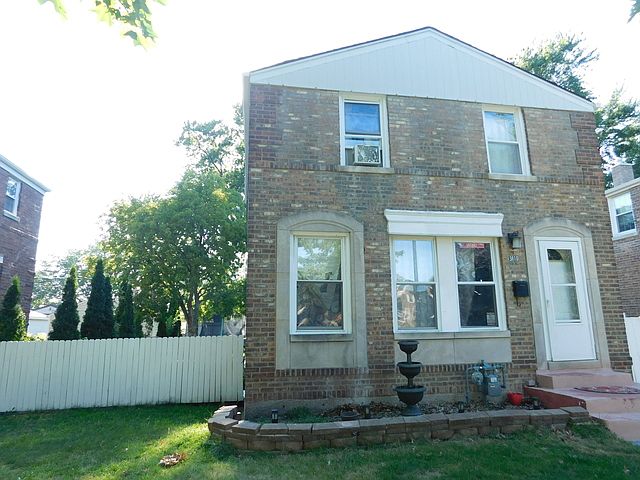 1st image of 3810 S 56th Ct