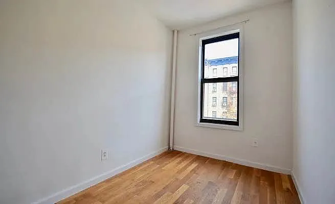 Rented by Compass | media 10