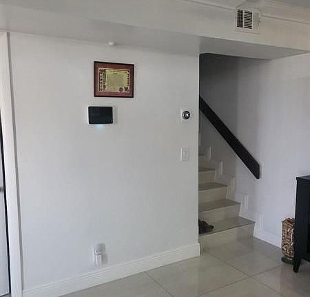 4th image of 3771 Victoria Dr