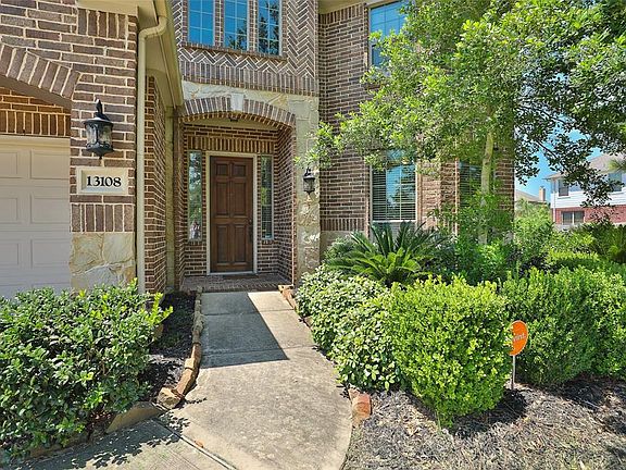 3rd image of 13108 Indigo Creek Ln