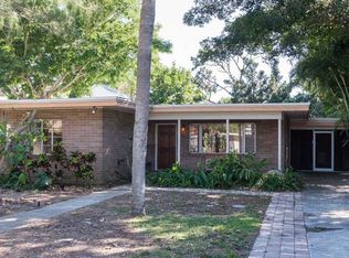518 Edwards Dr, Sarasota, FL 34243