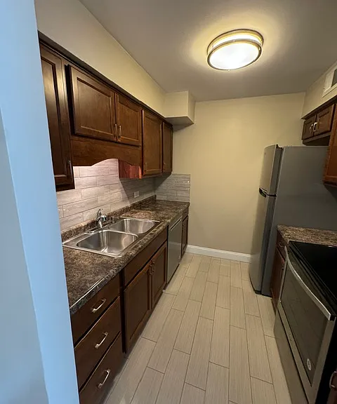6163 Knoll Wood Rd #203 — Photo 5