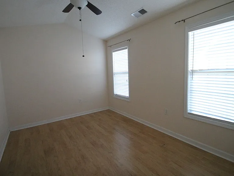 1555 Tiana Way — Photo 6