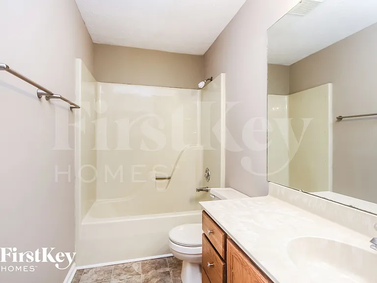 1433 Hunters Ln — Photo 14