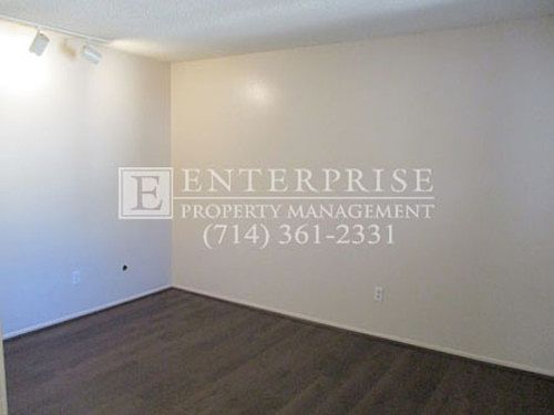 5th image of 2618 N Tustin Ave Unit A