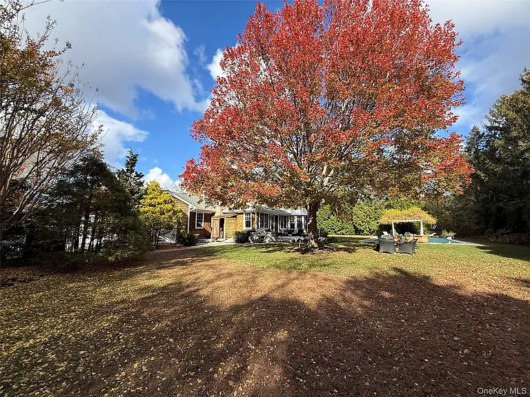 2465 Fairway Dr — Photo 36
