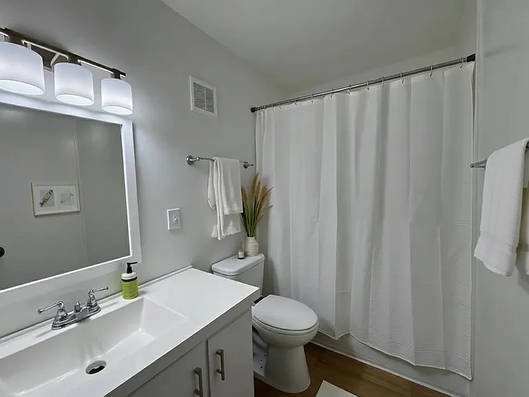Hidden Creek Apartments — Photo 107