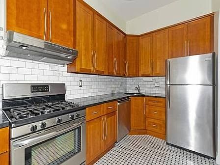 5th image of 109 Lefferts Pl