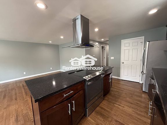 4th image of 13412 Occidental Ave S