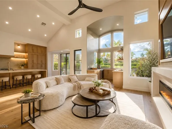 8800 Lusso Ct, Las Vegas, NV 89134