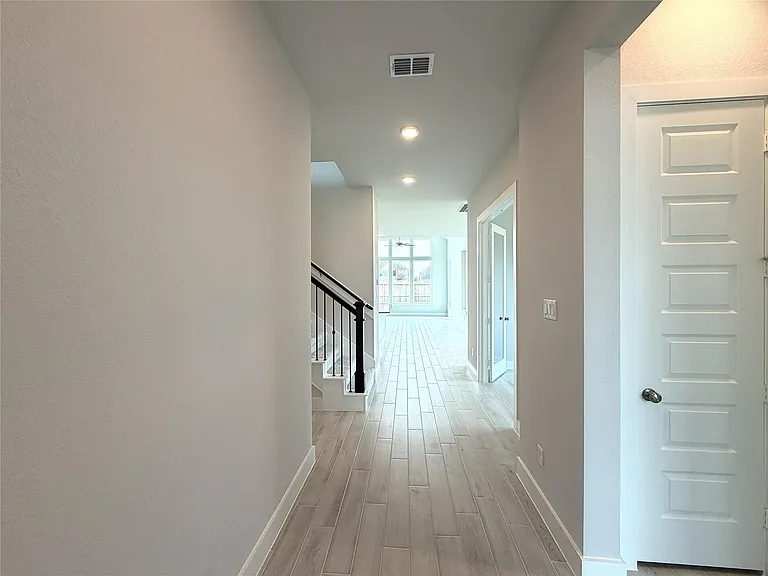 26127 Mossy Greens Dr — Photo 2