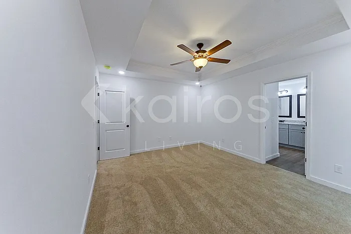 142 Hughes Dr — Photo 15