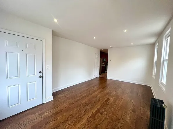 127-02 95th Avenue image 4 of 16