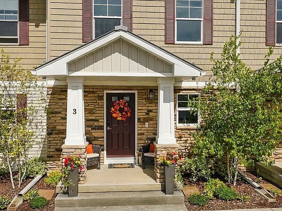 4th image of 1554 Simsbury St #3